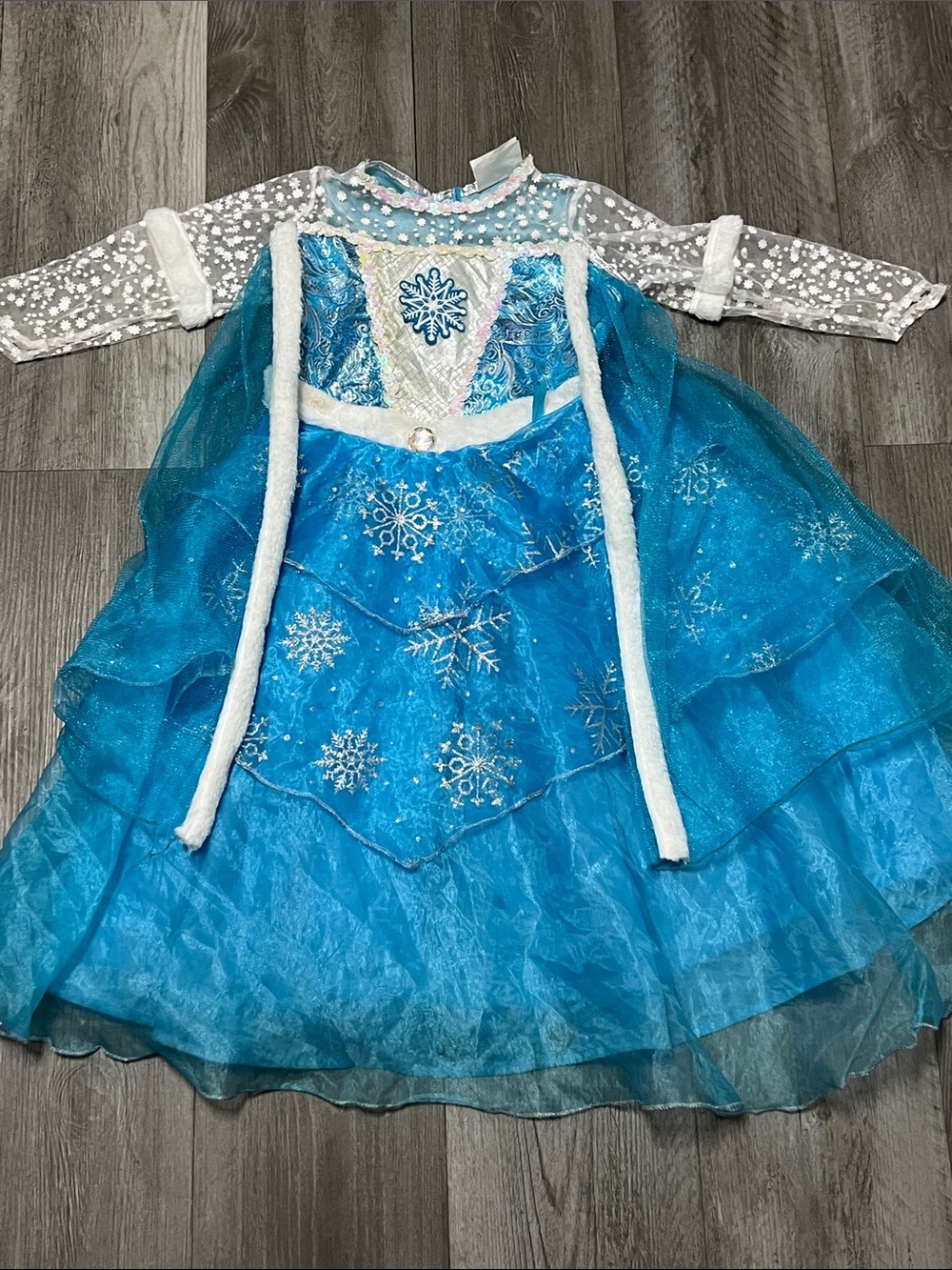 Teetot and Co. Inc Elsa kids costume / size 3-4
